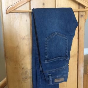 Garage high-rise jeans! 👖⭐️